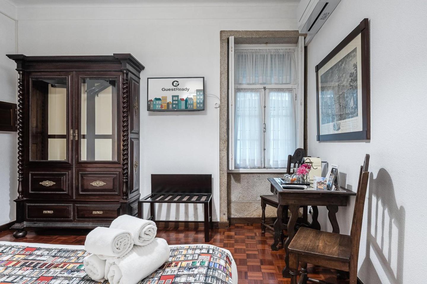 Suites In Flores Porto Exterior photo